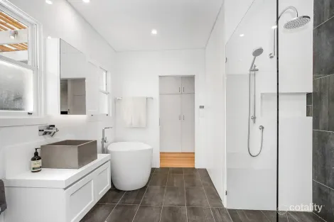 Property photo of 52 George Street Avalon Beach NSW 2107