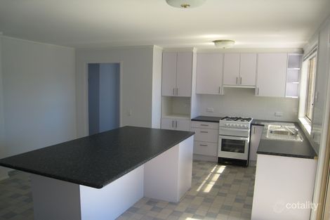 Property photo of 18 Guthridge Crescent Wanniassa ACT 2903