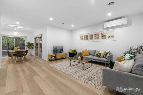 Property photo of 16 Ironbark Circuit Pakenham VIC 3810