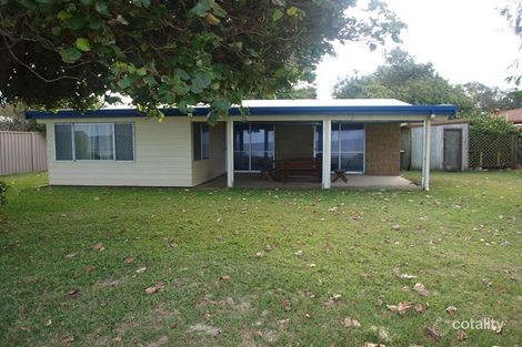 Property photo of 46 Bayside Drive Beachmere QLD 4510