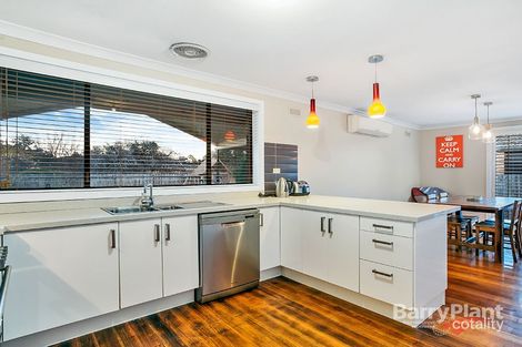 Property photo of 46 Nangiloc Crescent Werribee VIC 3030