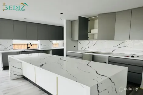 Property photo of 32 Light Street Wollert VIC 3750