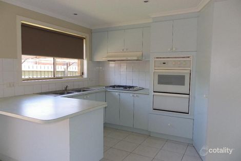 Property photo of 2/35 Pilain Crescent Keilor Downs VIC 3038