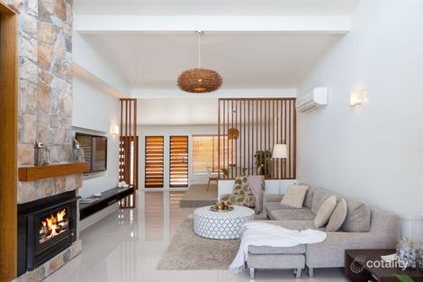 Property photo of 10 Nearco Street Fig Tree Pocket QLD 4069