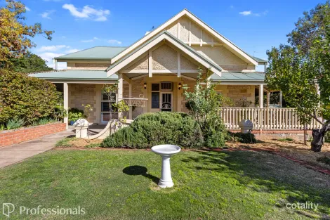 Property photo of 2 King Street Clare SA 5453