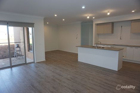 33 Tamboritha Bvd, Weir Views, VIC 3338