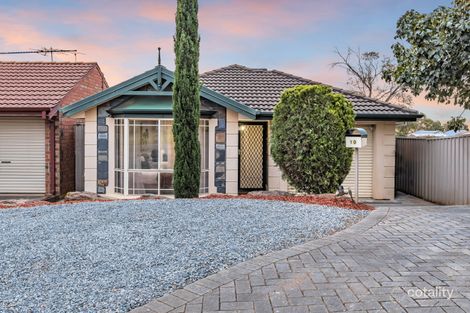 Property photo of 10 Silvertop Court Craigmore SA 5114