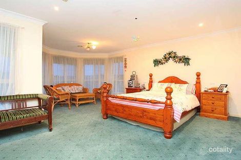 Property photo of 28 Nicholson Court Greenvale VIC 3059