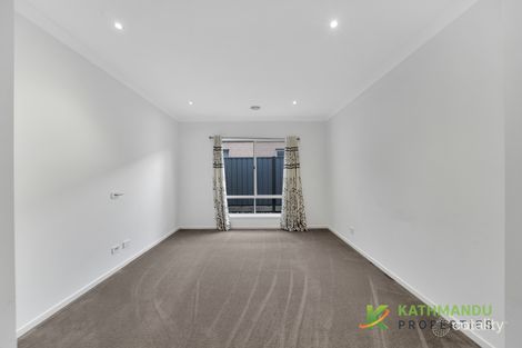 Property photo of 12 Admiration Drive Craigieburn VIC 3064