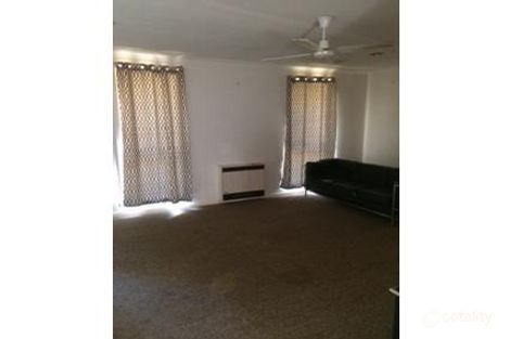 98 Hennessy St, Tocumwal, NSW 2714