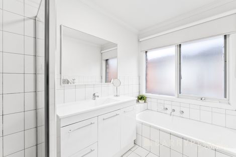 Property photo of 1 Atkins Avenue Watsonia North VIC 3087