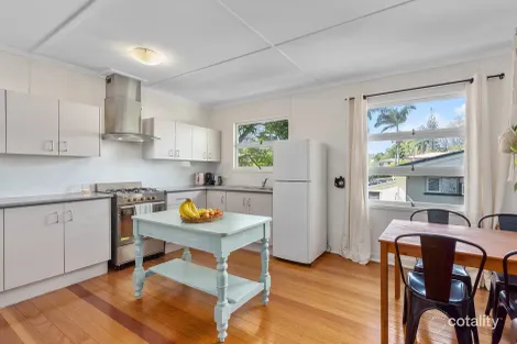 Property photo of 80 Falkirk Street Stafford Heights QLD 4053
