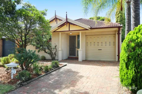 5 Murray Ct, Wattle Grove, NSW 2173