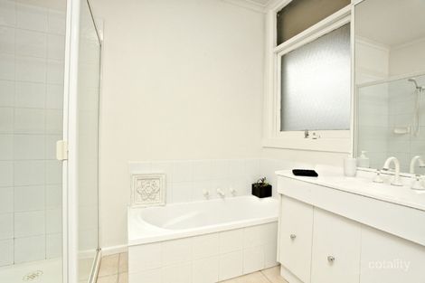 Property photo of 70 Scoresby Road Bayswater VIC 3153