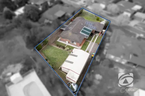 Property photo of 5 Clearview Court Garfield VIC 3814