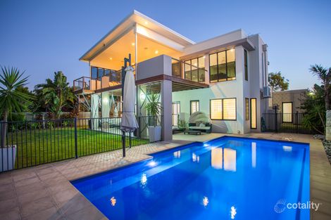 13 Seafarer Ct, Blacks Beach, QLD 4740