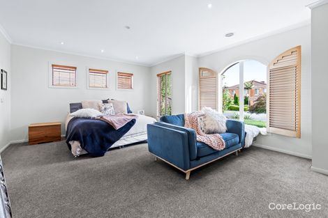Property photo of 10 Langhorne Crescent Rowville VIC 3178