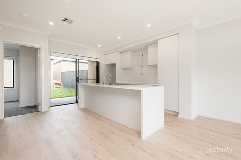 Property photo of 9 Kelpie Walk Sunbury VIC 3429
