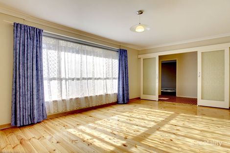 Property photo of 18 Underbank Grove Hackham West SA 5163