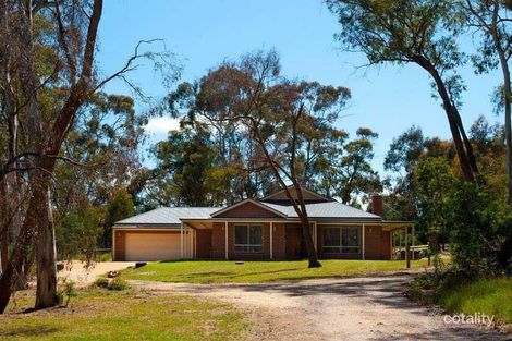6 Leared Dr, Kyneton, VIC 3444