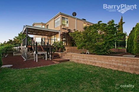 Property photo of 105 Montbrae Circuit Narre Warren North VIC 3804
