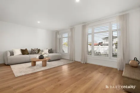 Property photo of 27 Tarongo Drive Aspendale VIC 3195