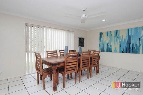 Property photo of 17 Hereford Crescent Carindale QLD 4152