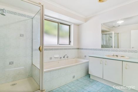 Property photo of 22 Allunga Parade Berwick VIC 3806