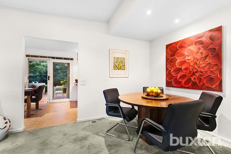 Property photo of 35 Outlook Road Mount Waverley VIC 3149