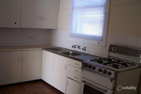 Property photo of 2 Bolger Avenue Mount Austin NSW 2650