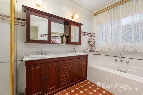 Property photo of 26 Limassol Court Donvale VIC 3111