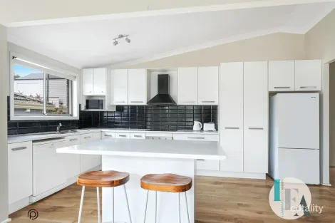 Property photo of 50 The Esplanade Oak Flats NSW 2529