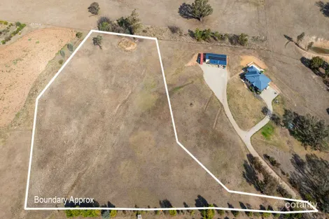 Property photo of 28 Mountainpeak Lane Table Top NSW 2640