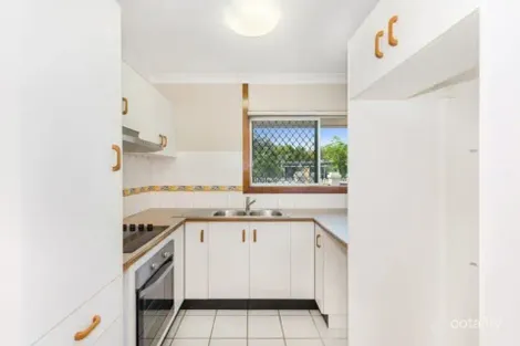 Property photo of 2/16 Buckby Street Pallarenda QLD 4810