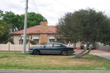 16 Herbert St, Avondale Heights, VIC 3034