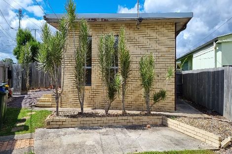 Property photo of 23 Adina Street Norman Park QLD 4170