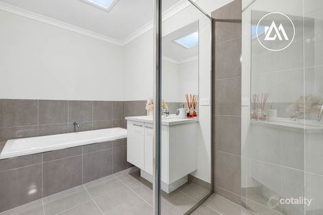 Property photo of 38 Garrard Crescent Clyde VIC 3978