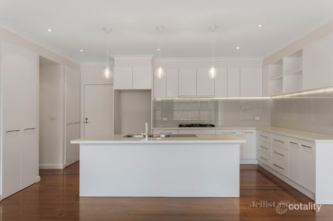 Property photo of 2/5 Wynyeh Street Malvern East VIC 3145