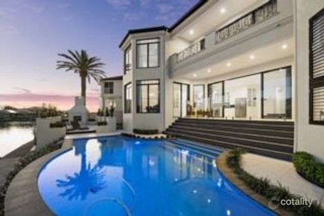 62 King Charles Dr, Paradise Point, QLD 4216