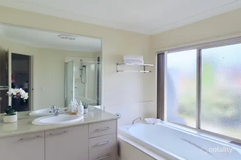 Property photo of 30 Billson Place Glenroy NSW 2640