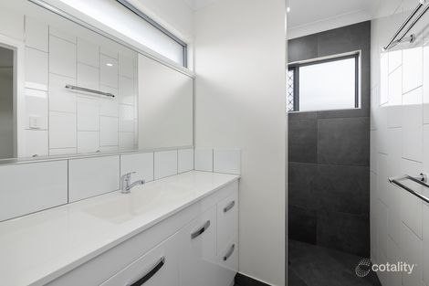 Property photo of 40 Yumba Circuit Mount Louisa QLD 4814