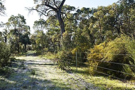 941 Southern Estuary Rd, Lake Clifton, WA 6215