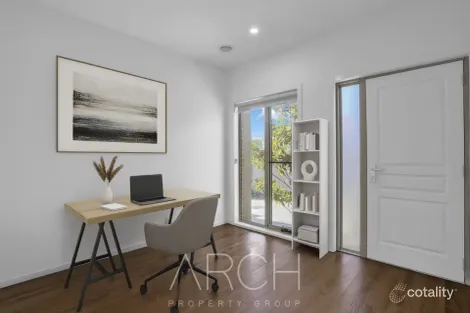 Property photo of 2/15 Lardner Road Drouin VIC 3818