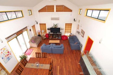 Property photo of 30 Wheatley Avenue Roxburgh Park VIC 3064