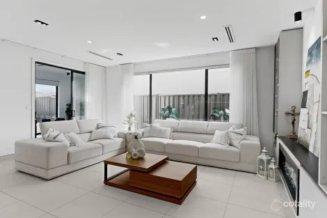 Property photo of 296 Marathon Boulevard Craigieburn VIC 3064