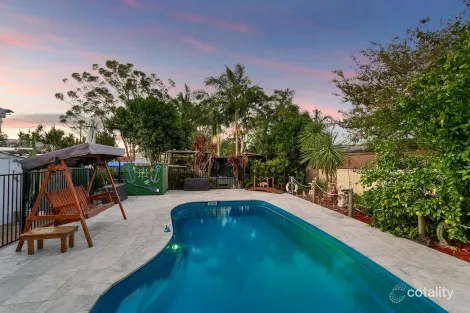 Property photo of 8 Campbell Parade Mannering Park NSW 2259