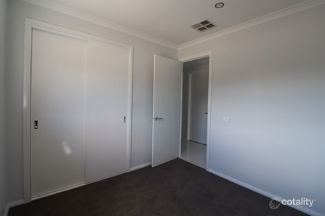 Property photo of 21 Laurimar Grove Wyndham Vale VIC 3024