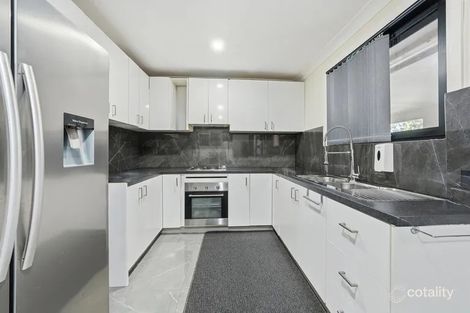 Property photo of 11 Walshe Grove Bidwill NSW 2770