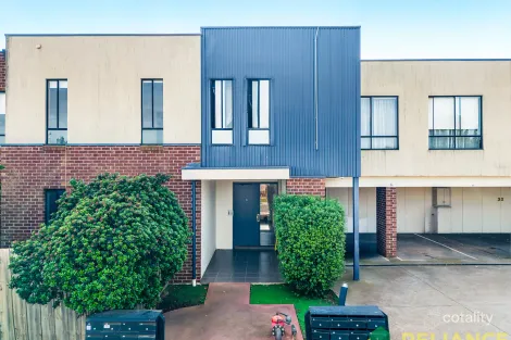 33/9 Petrea Pl, Harkness, VIC 3337