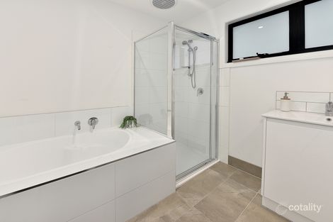 Property photo of 2/26 Thackeray Road Reservoir VIC 3073